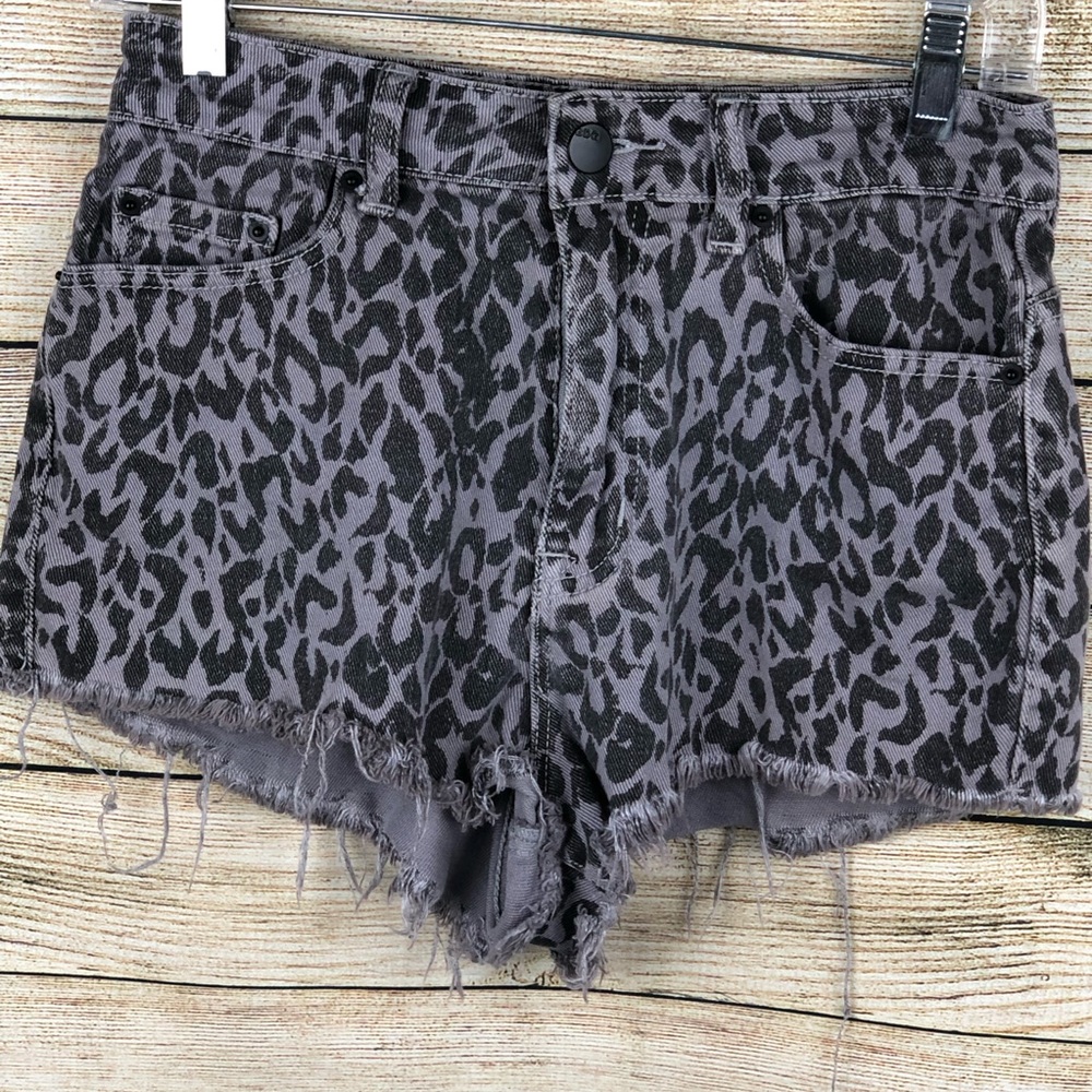 Final price// Cheeky denim jean Shorts